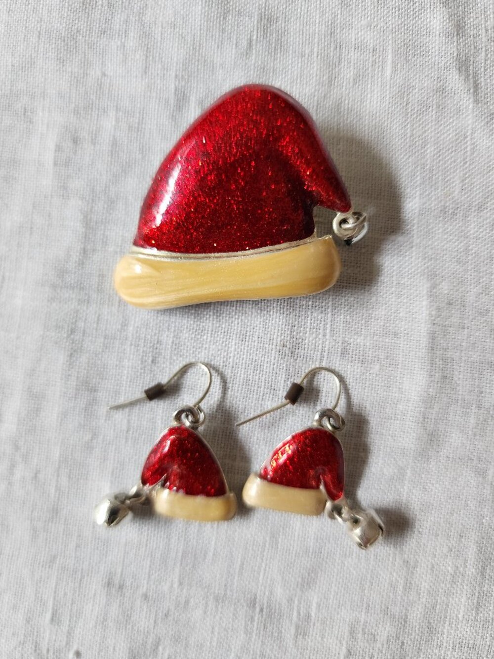 Vintage Glitter Enamel Santa Hat Matching Brooch & Earring Set